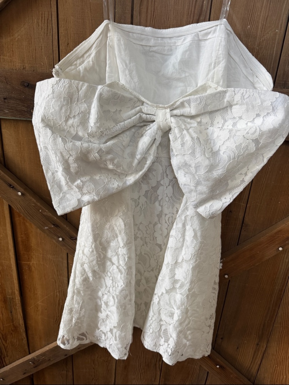 Main Strip White Lace Strapless Dress with Oversized Bow